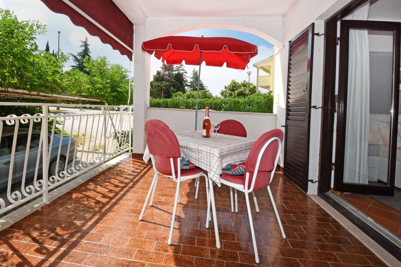 Apartment Sambris No 1 Vrsar Exterior photo